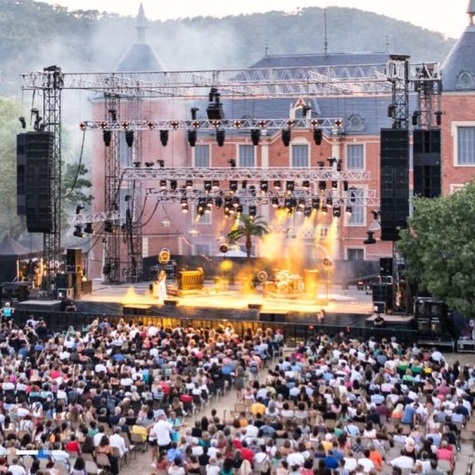 Festivals et événements culturels à Nice (06) : tribunes, scènes et orchestration logistique