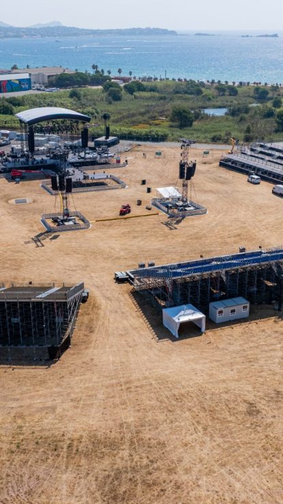 Tribunes du concert de la Nuit du Son des Guitares de Fréjus