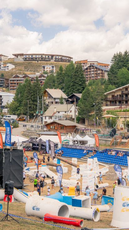 Nos tribunes à l&#8217;occasion des championnats du monde de VTT Trail à Valberg