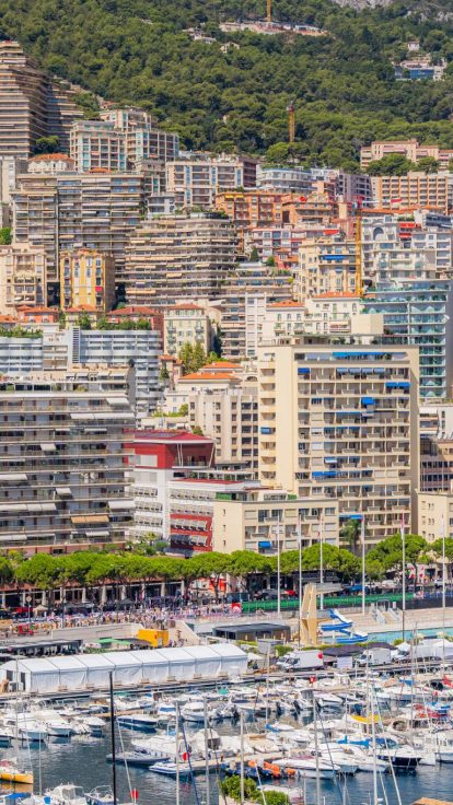 Nos tentes bi-pentes pour la régie d&#8217;un tournage de film à Monaco